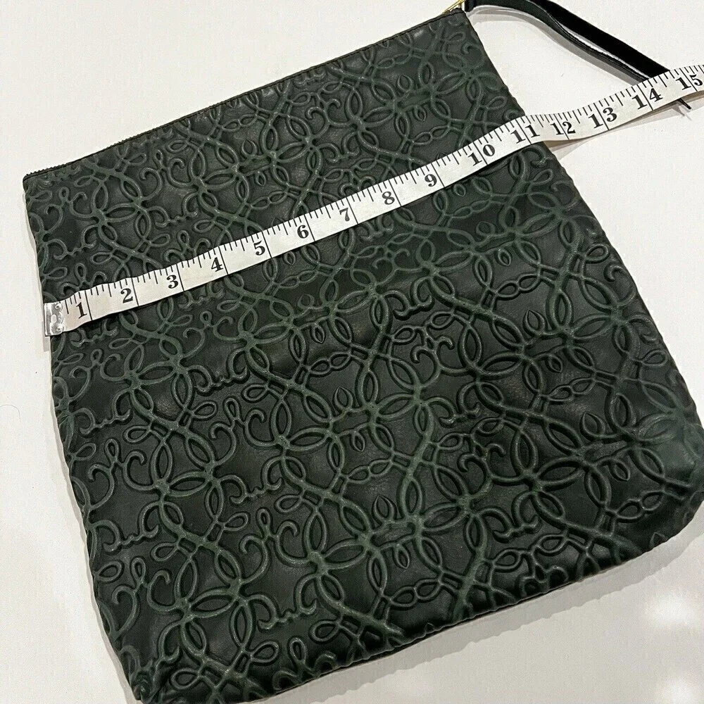 Alex And Ani Gabriel‎ Fold Over Clutch In Hunter Green (olive)